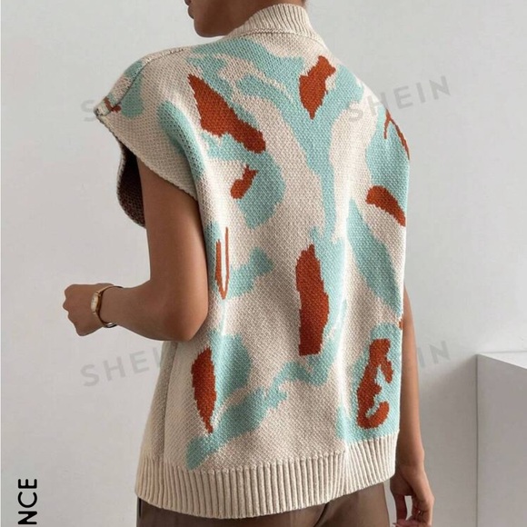 ⚠️ 2 for 10 ⚠️ Sweater Vest Shein size small - Picture 2 of 6